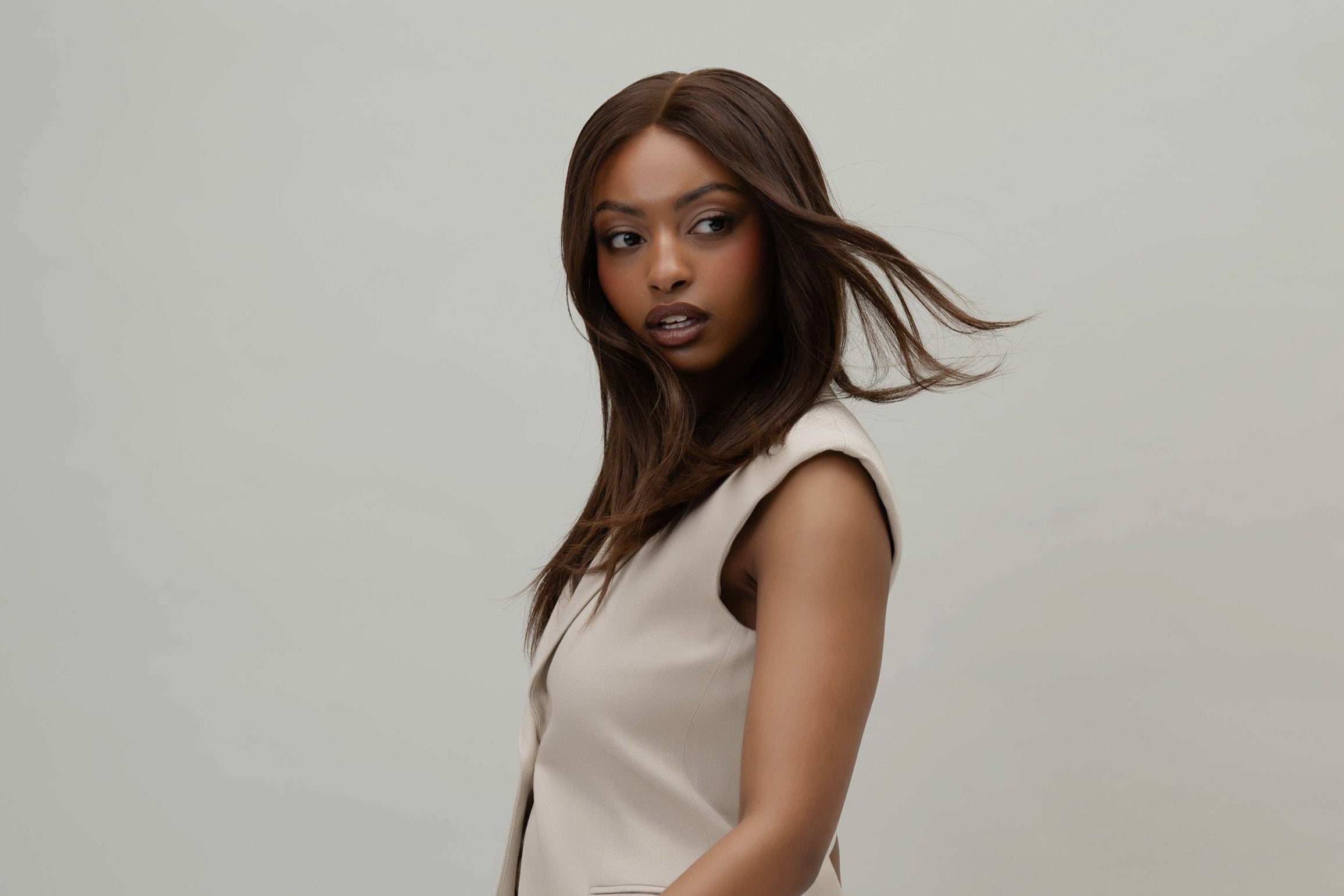 BHBD Half lace wigs with the benefits of a natural look, easy maintenance, and an affordable price with our half lace wigs.