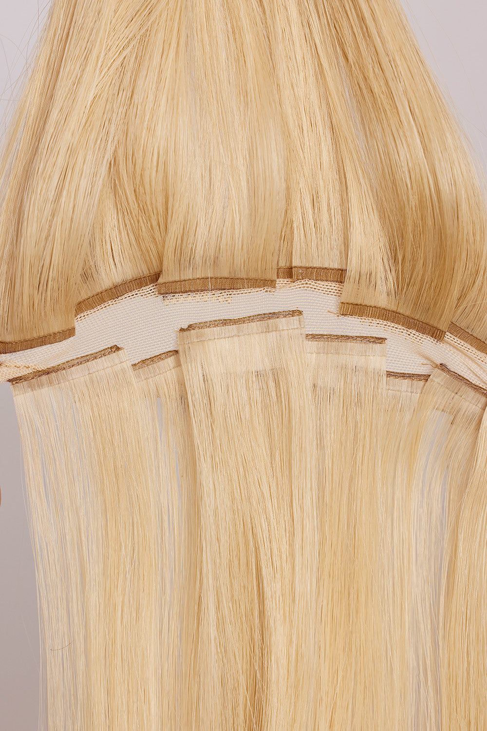 Inside view of BHBD Hairband 40cm: hair extensions attachment.