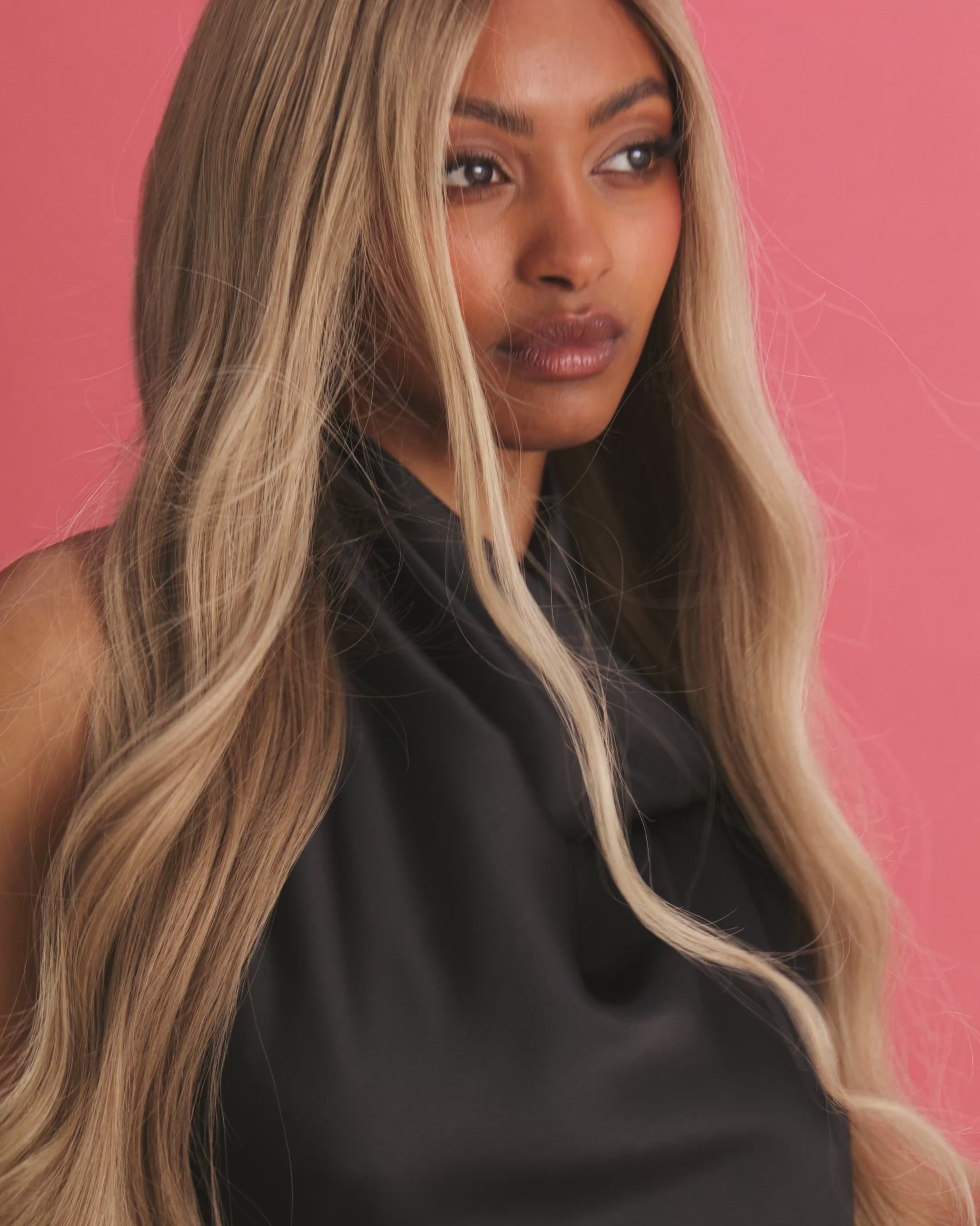 Video demonstration of BHBD Lana Wig 65 cm – shows the cool caramel blonde human hair wig from different angles, highlighting darker roots, soft layers and natural movement