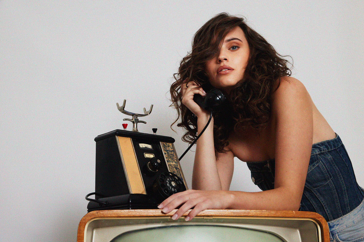 Elevate Your Hair Game with BHBD Hairband: Effortless, Seamless, and Stunning