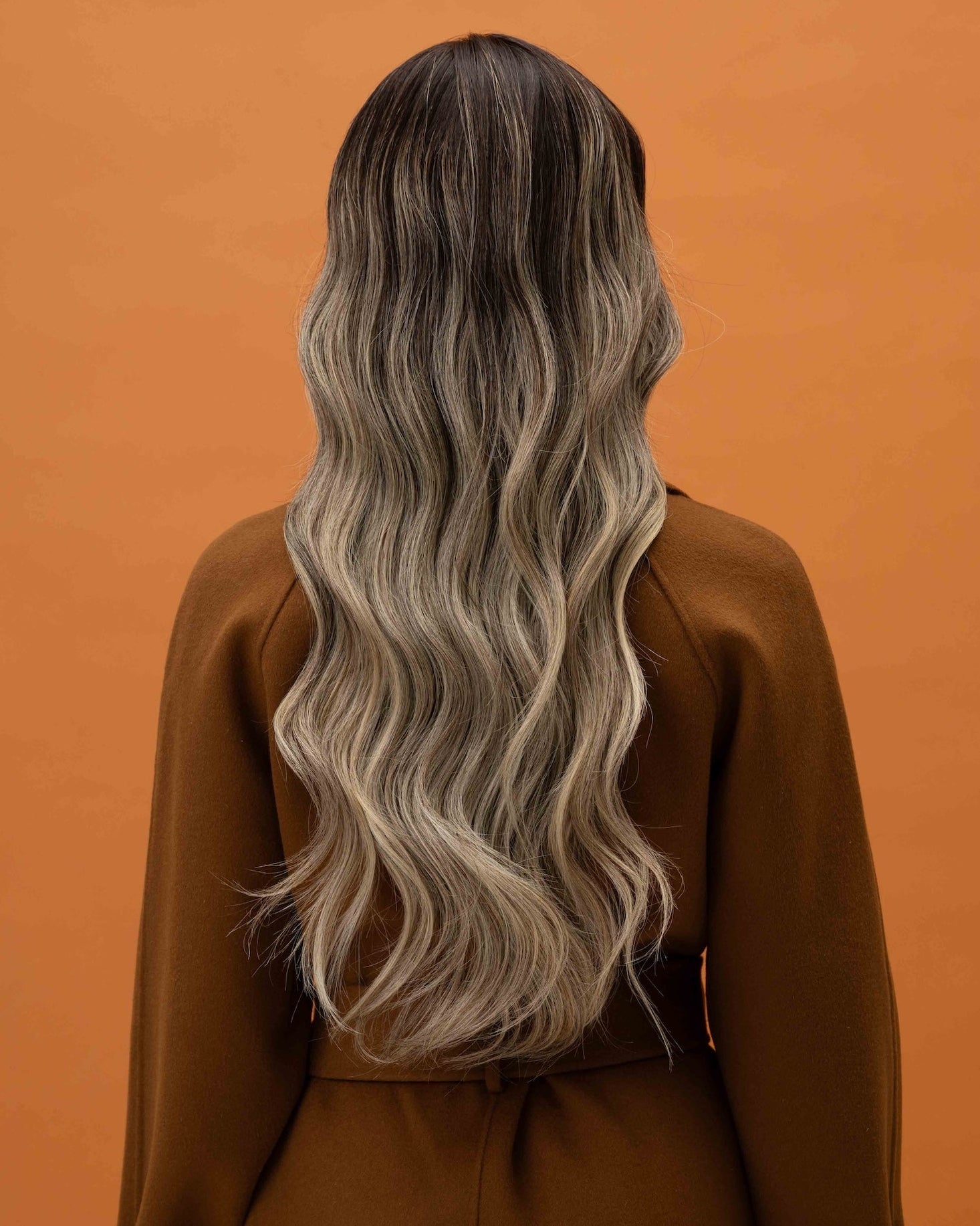 Balayage Wig 50 cm 100% Remy human hair with rich brown root fading into blonde highlights, softly layered and shown from the back.